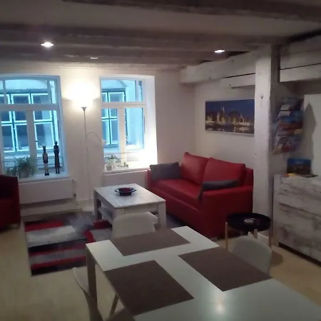 Schones Ambiente In Ferienwohnung Im Historischen Speicher * 吕贝克